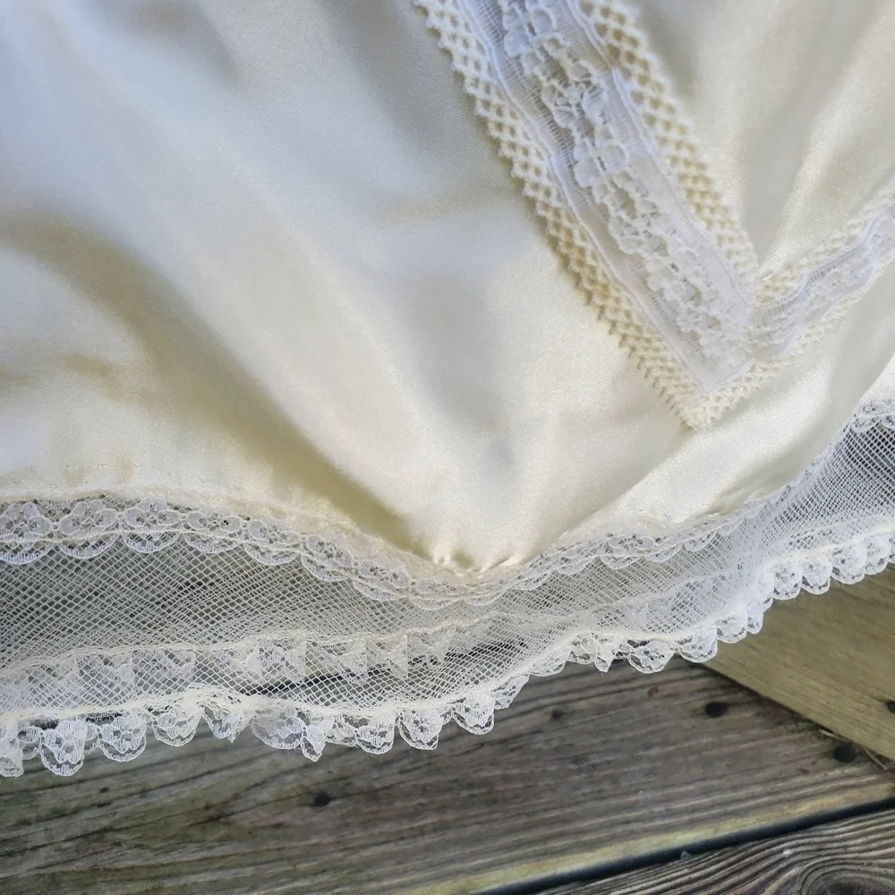 Vintage Saybury Nightgown/dress Small NWT Cottagecore